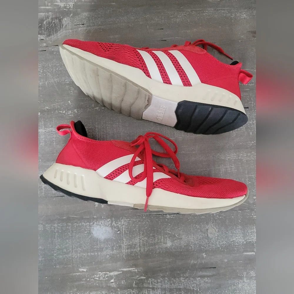 Adidas Men’s Red Phosphere Running Shoes 10